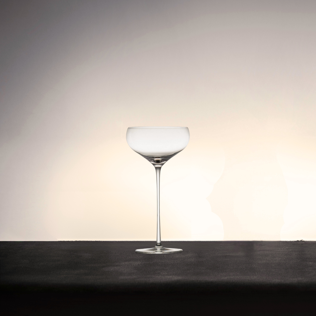 125ml_Coupette_Tall_Lifestyle_3.png