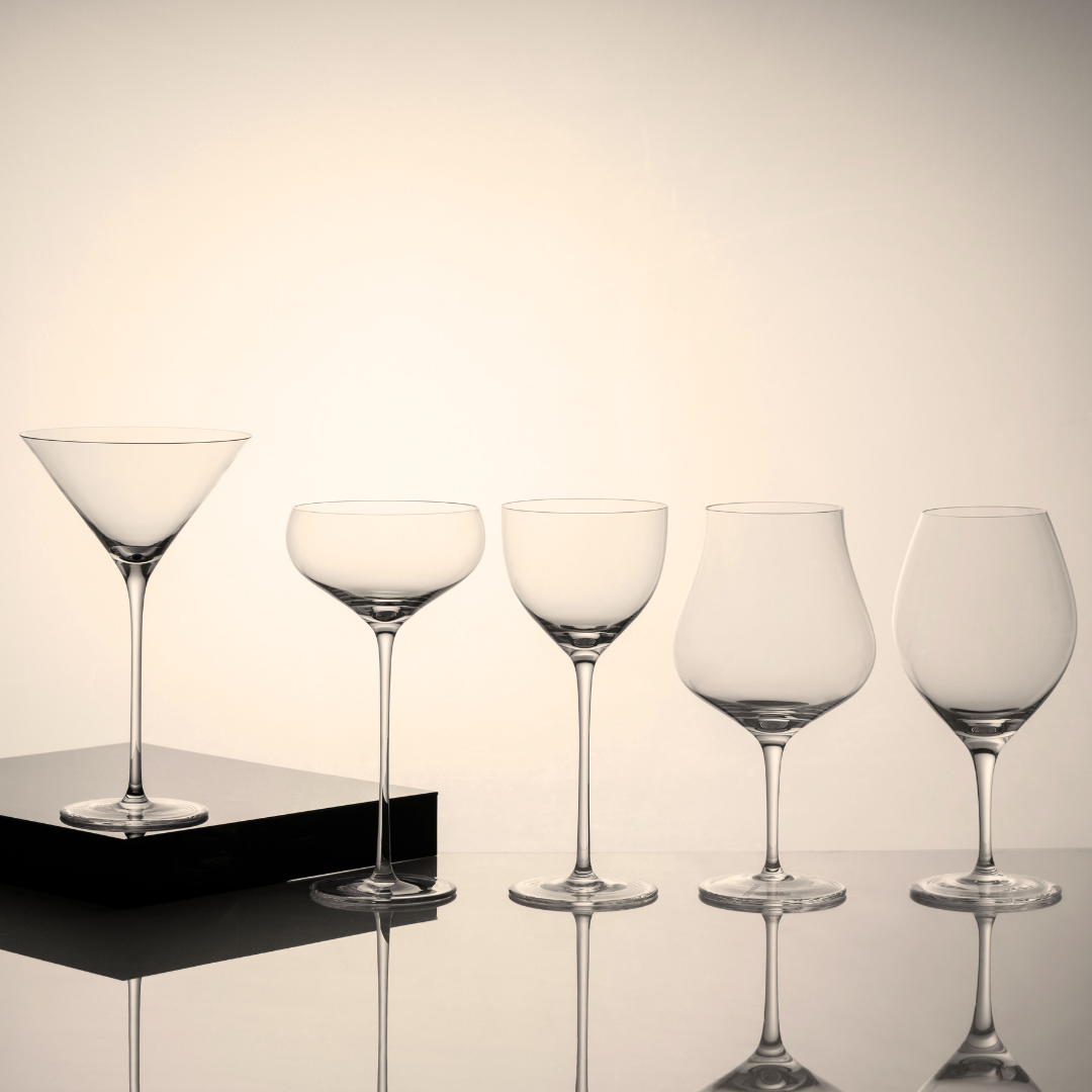 125ml_Coupette_Tall_Lifestyle_4.png