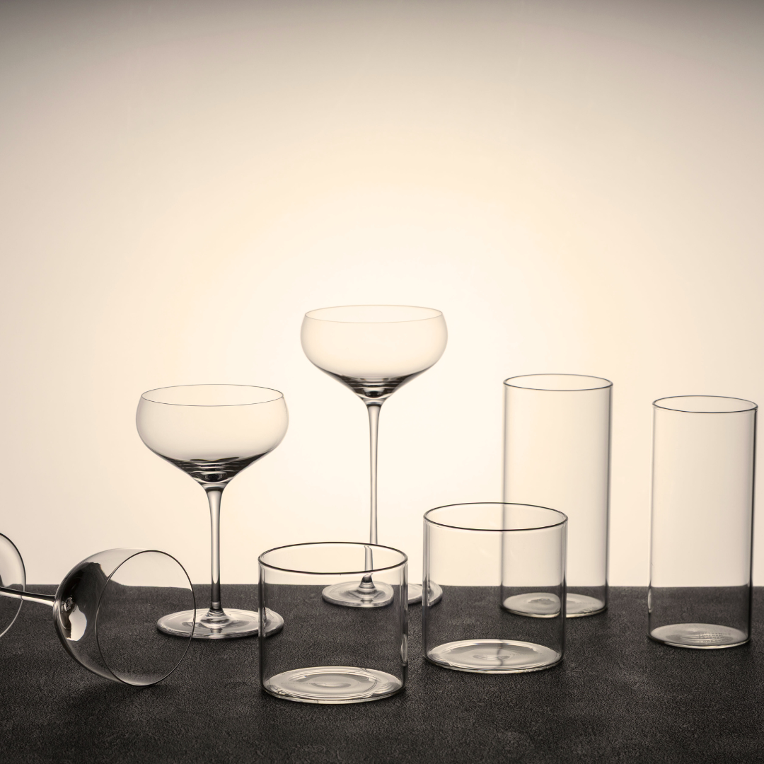125ml_Coupette_Tall_Lifestyle_5.png